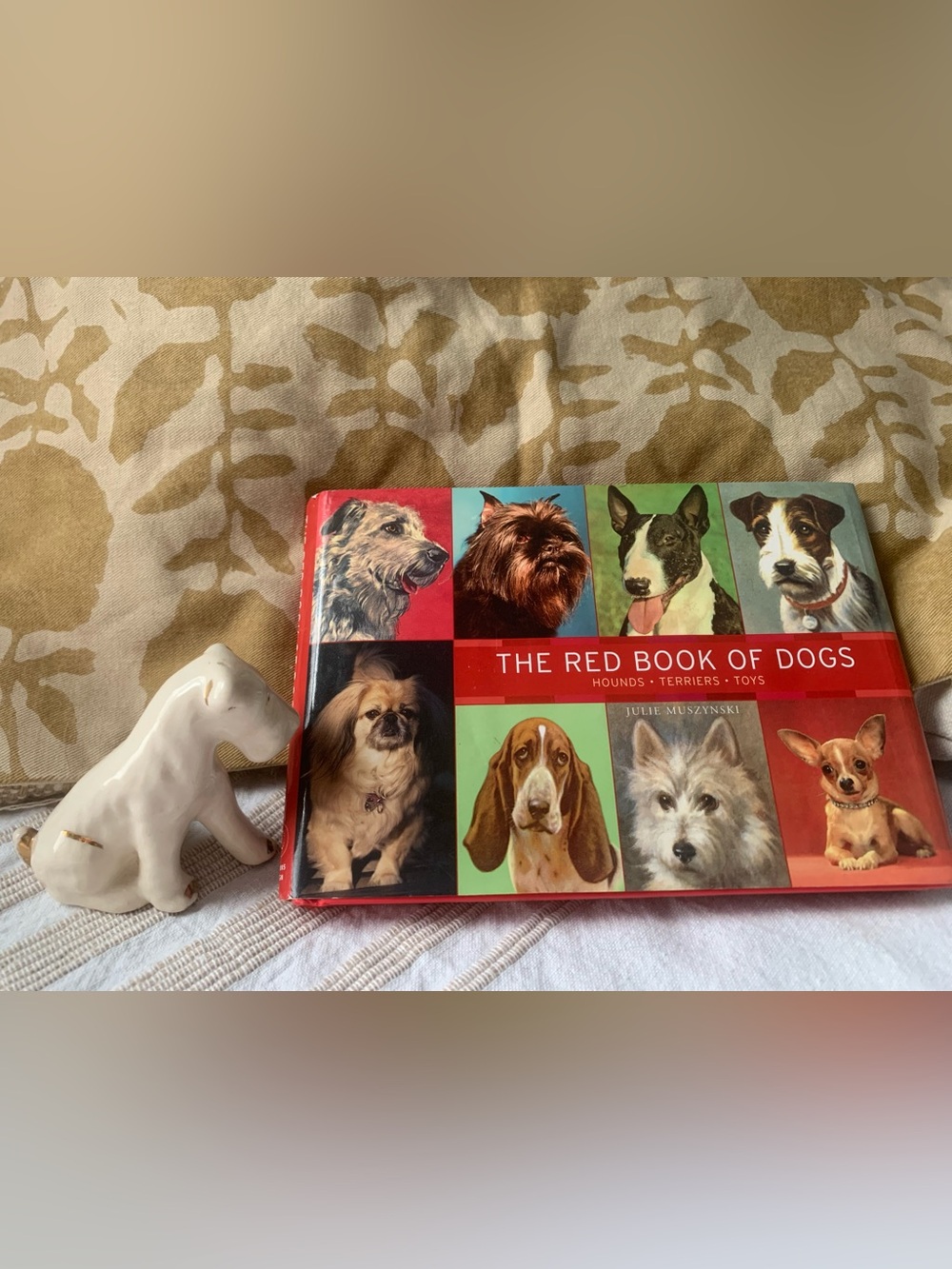 Red Book of Dogs Hardcover,Vintage porcelain Dog Figure,fine cotton 1.3yds